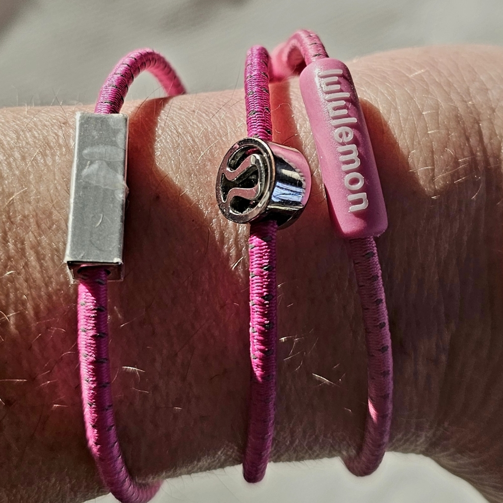 Lululemon Glo Up hair ties 3